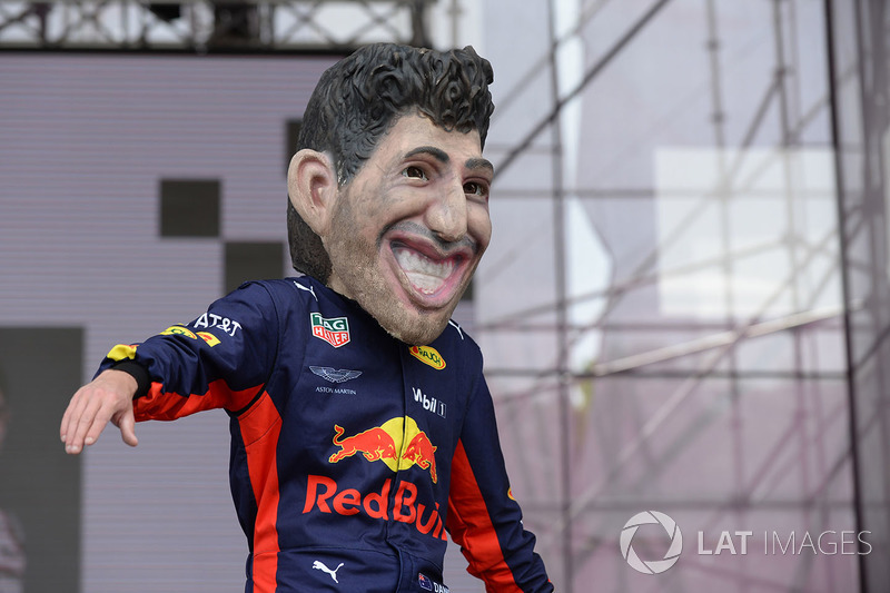 Кукла Даниэля Риккардо, Red Bull Racing