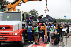 De wagen van Lewis Hamilton, Mercedes-Benz F1 W08 na crash
