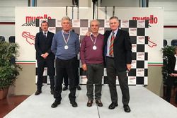 Consegna di riconoscimenti durante l'evento