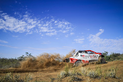 #304 Toyota Gazoo Racing Toyota: Giniel de Villiers, Dirk von Zitzewitz