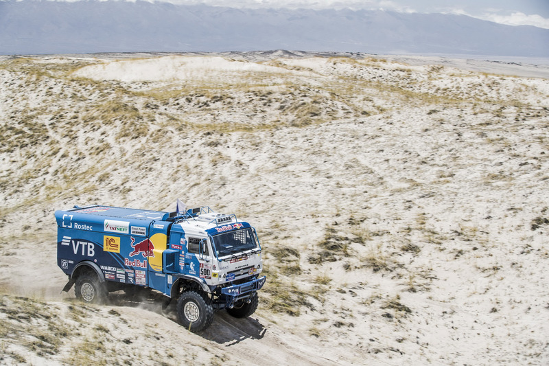 #500 Team Kamaz Master: Eduard Nikolaev, Evgeny Yakovlev, Vladimir Rybakov