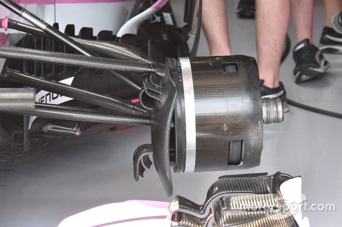 Detalle del freno del Force India VJM11 
