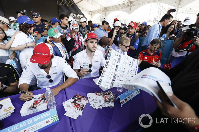 Lucas di Grassi, Audi Sport ABT Schaeffler, Daniel Abt, Audi Sport ABT Schaeffler, at the autograph 