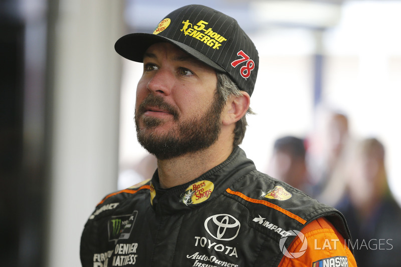 Truex Jr. gewann 2017 den Titel gegen Kyle Busch, Kevin Harvick, Brad Keselowski