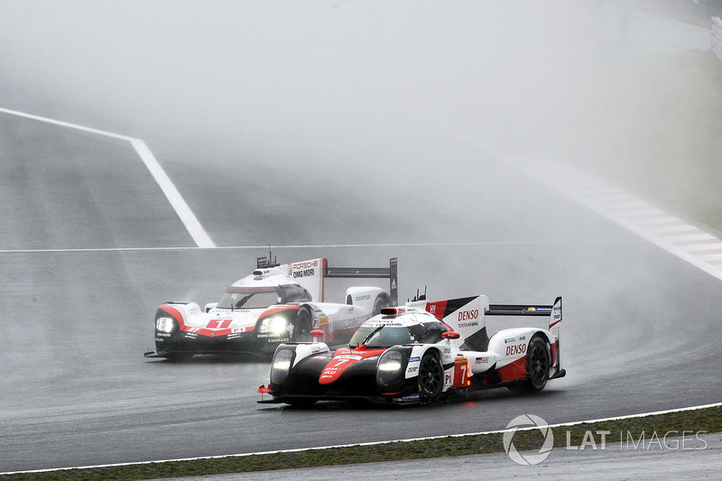 #7 Toyota Gazoo Racing Toyota TS050-Hybrid: Mike Conway, Kamui Kobayashi, Jose Maria Lopez, #1 Porsc