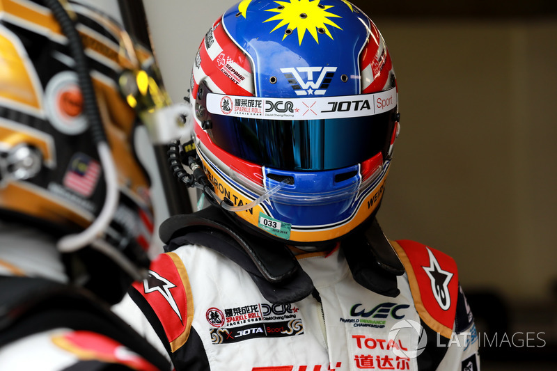 #37 Jackie Chan DC Racing Oreca 07 Gibson: Weiron Tan