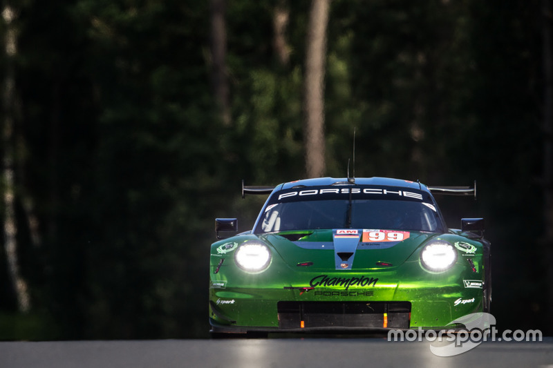 #99 Dempsey Proton Competition Porsche 911 RSR: Patrick Long, Tim Pappas, Spencer Pumpelly