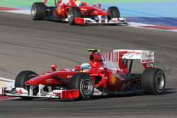 Fernando Alonso, Ferrari F10 ve Felipe Massa, Ferrari F10
