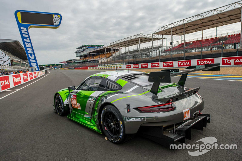 #99 Dempsey Proton Competition Porsche 911 RSR