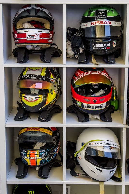 Los cascos de los pilotos