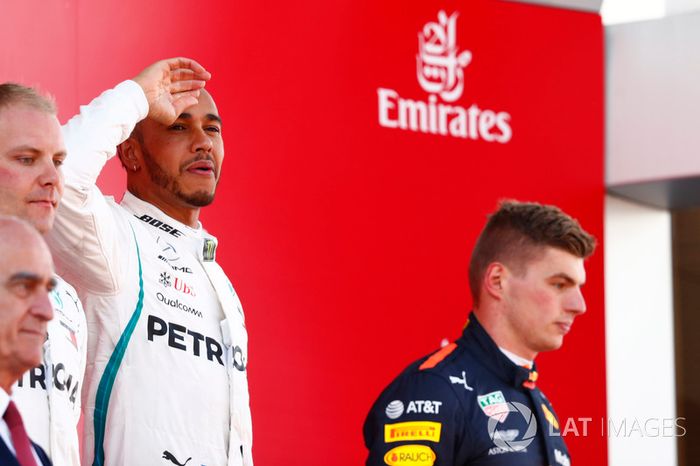 Podio: ganador de la carrera Lewis Hamilton, Mercedes AMG F1, segundo lugar Valtteri Bottas, Mercedes AMG F1 y tercero Max Verstappen, Red Bull Racing