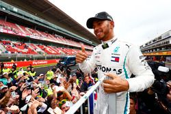 Lewis Hamilton, Mercedes AMG F1, 1st position, celebrates with fans