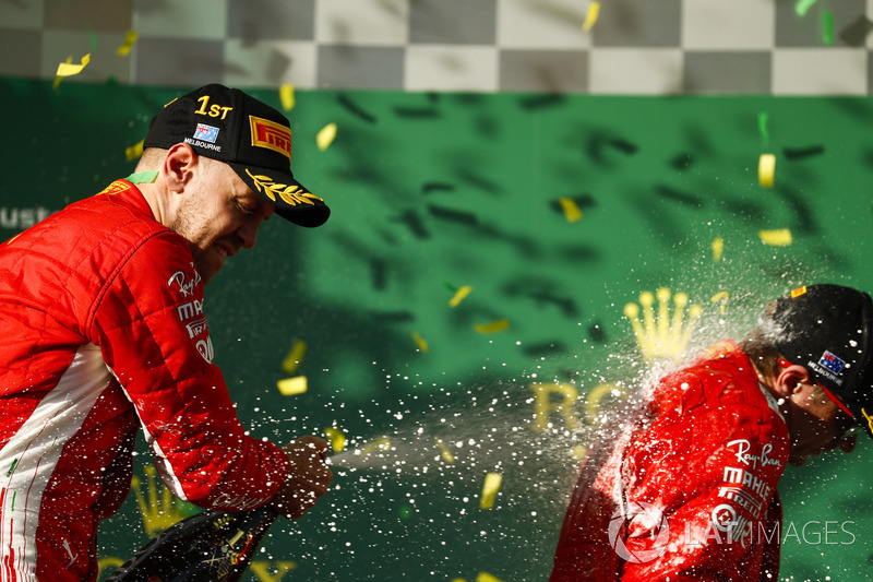 Podyum: Yarış galibi Sebastian Vettel, Ferrari