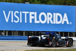 #10 Wayne Taylor Racing, Cadillac DPi: Ricky Taylor, Jordan Taylor, Alex Lynn