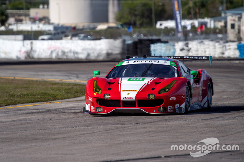 #63 Scuderia Corsa Ferrari 488 GT3: Christina Nielsen, Alessandro Balzan, Matteo Cressoni
