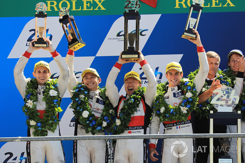 Podium: ganadores, Timo Bernhard, Earl Bamber, Brendon Hartley, Porsche Team, segundo, Ho-Pin Tung, Oliver Jarvis, Thomas Laurent, DC Racing, terceros, Mathias Beche, David Heinemeier Hansson, Nelson Piquet Jr., Vaillante Rebellion Racing