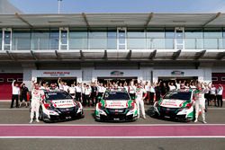 The Honda WTCC Team; Norbert Michelisz; Rob Huff; Tiago Monteiro, Honda Racing Team JAS, Honda Civic WTCC