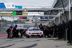Arrêt au stand pour Edoardo Mortara, Mercedes-AMG Team HWA, Mercedes-AMG C63 DTM