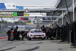 Arrêt au stand pour Edoardo Mortara, Mercedes-AMG Team HWA, Mercedes-AMG C63 DTM