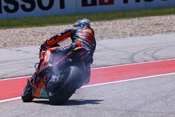 Pol Espargaro, Red Bull KTM Factory Racing, con falla en el motor