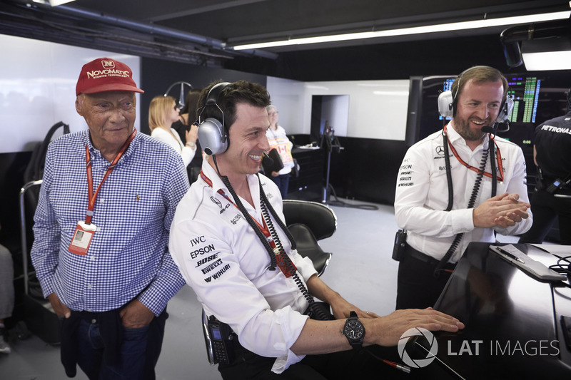 Niki Lauda, président non exécutif Mercedes AMG F1, Toto Wolff, directeur exécutif Mercedes AMG F1