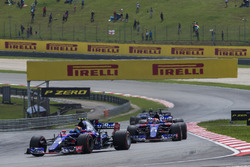 Карлос Сайнс-мл. и Пьер Гасли, Scuderia Toro Rosso STR12