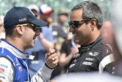 Tony Kanaan, Chip Ganassi Racing Honda, Juan Pablo Montoya, Team Penske Chevrolet
