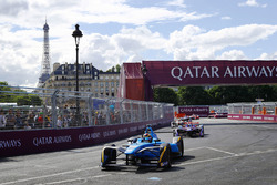 Sébastien Buemi, Renault e.Dams, precede Jose Maria Lopez, DS Virgin Racing