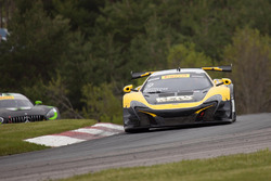 #9 K-Pax Racing McLaren 650S GT3: Alvaro Parente, Ben Barnicoat