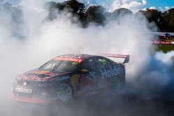 Race winner Shane van Gisbergen, Triple Eight Race Engineering Holden