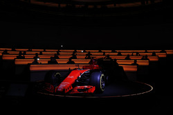 La McLaren MCL32 viene scoperta dal telo