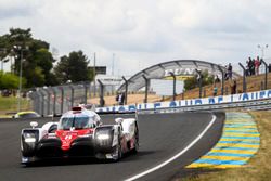 #8 Toyota Gazoo Racing Toyota TS050 Hybrid: Anthony Davidson, Sébastien Buemi, Kazuki Nakajima