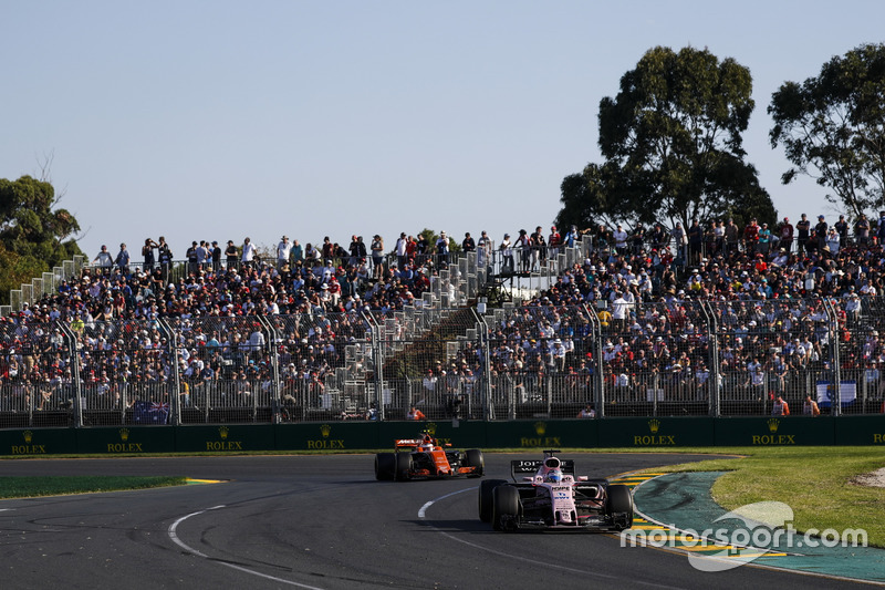 Australia: 296.600 espectadores; 24.800