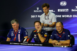 Otmar Szafnauer, Sahara Force India, Christian Horner, Red Bull Racing y Frederic Vasseur, Sauber