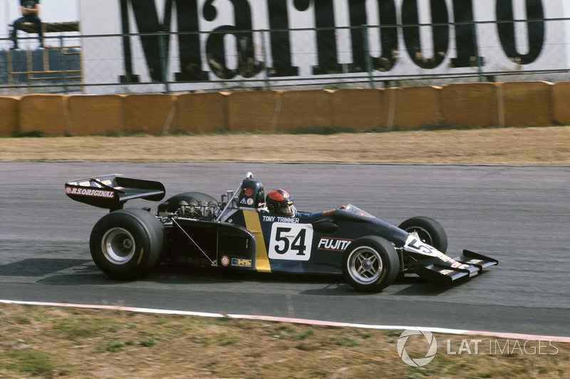 Tony Trimmer, Maki F102A