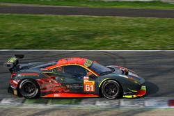 #61 Clearwater Racing Ferrari 488 GTE: Mok Weng Sun, Matt Griffin, Keita Sawa