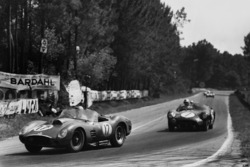 Ricardo Rodriguez, Andre Pilette, Ferrari 250 TR59, voor Jim Clark, Roy Salvadori, Aston Martin DBR1
