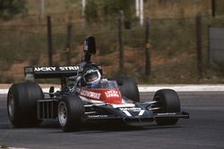 Jean-Pierre Jarier, Shadow DN5B