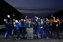 Race winner Kasey Kahne, Hendrick Motorsports Chevrolet