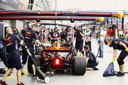 Max Verstappen, Red Bull Racing RB13, in the pits