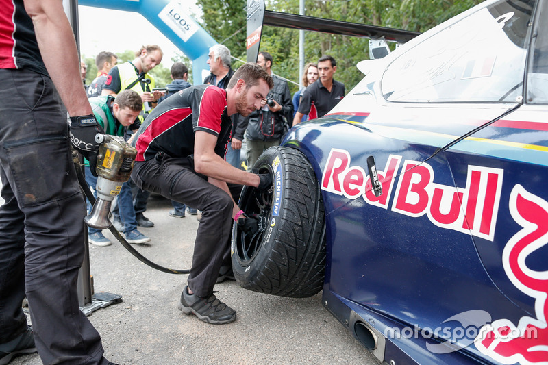 Sébastien Loeb, Peugeot 208 T16 Pikes Peak