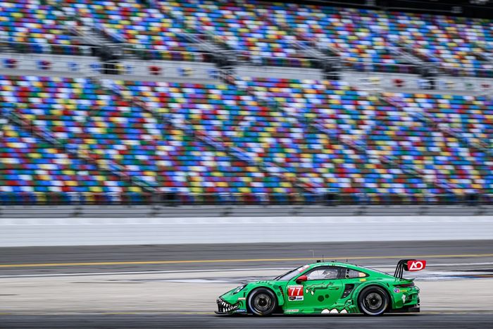 #77 AO Racing Porsche 911: Nick Tandy, Harry King, Alessio Picariello