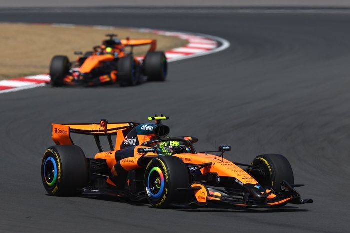 Oscar Piastri, McLaren, Lando Norris, McLaren