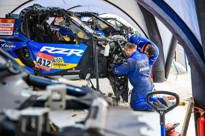 #412 LOEB PRIMIDIA Motorsport - завод RZR Racing Polis: Флоран Вайссад, Николя Рей