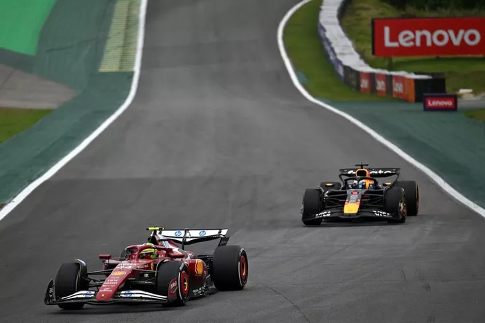 Lewis Hamilton, Ferrari, Max Verstappen, Red Bull Racing