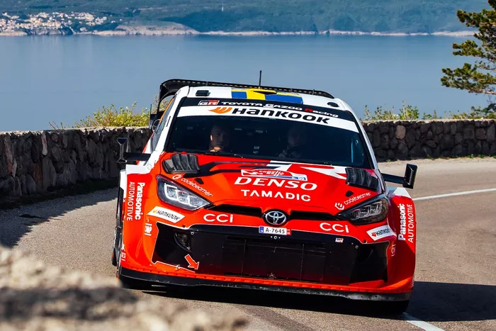 Oliver Solberg, Elliott Edmondson, Toyota Gazoo Racing WRT Toyota GR Yaris Rally1