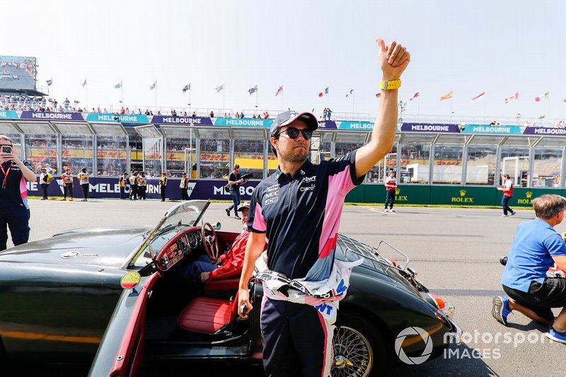 Sergio Perez, Racing Point, durante la drivers parade