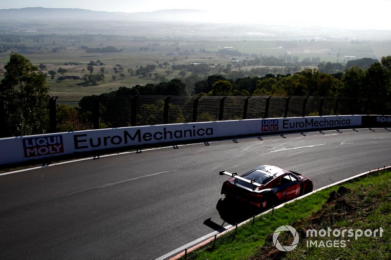 #2 Audi Sport Team Valvoline Audi R8 LMS: Christopher Mies, Christopher Haase, Markus Winkelhock