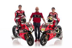 Chaz Davies, Aruba.it Racing-Ducati SBK Team, Alvaro Bautista, Aruba.it Racing-Ducati SBK Team with team members