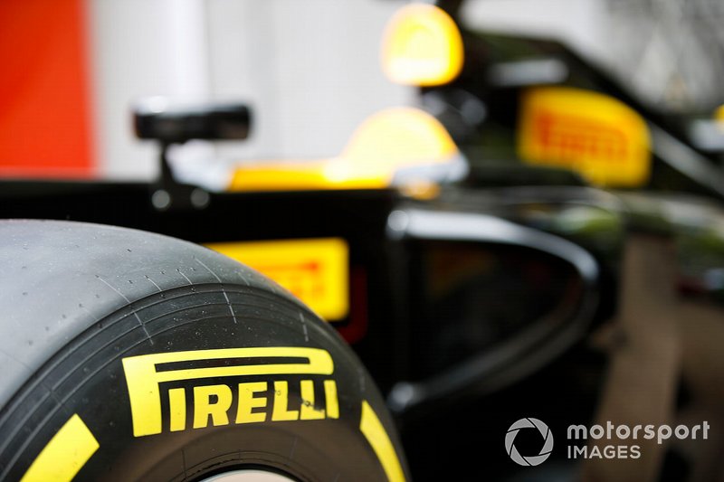 Pirelli logo